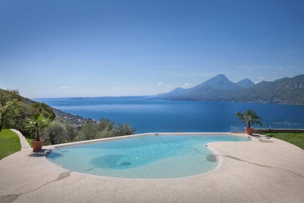 Villa Divina - Apt Divina Con Piscina E Vista Lago Castelletto Di Brenzone Extérieur photo
