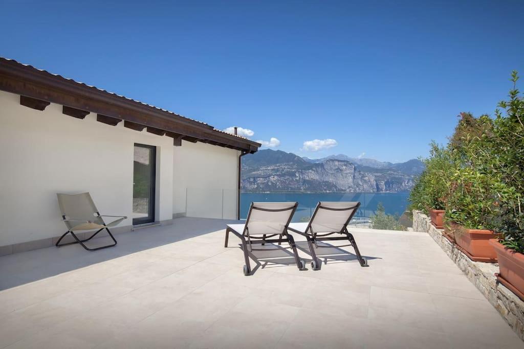 Villa Divina - Apt Divina Con Piscina E Vista Lago Castelletto Di Brenzone Extérieur photo