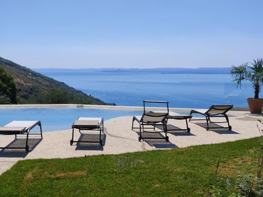 Villa Divina - Apt Divina Con Piscina E Vista Lago Castelletto Di Brenzone Extérieur photo